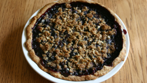 Crumb Top Blueberry Pie
