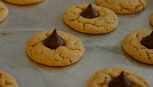 Old-Fashioned Peanut Butter Blossoms