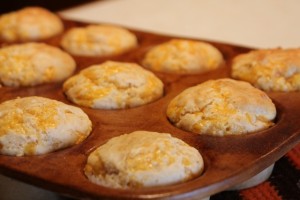Leslie’s Cheddar Muffins