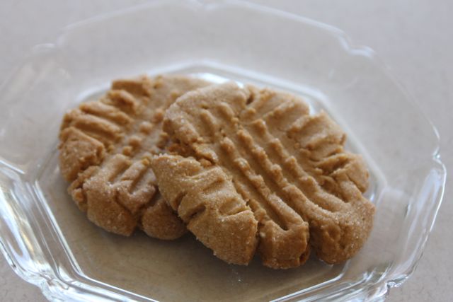 Non-Dairy Peanut Butter Cookies