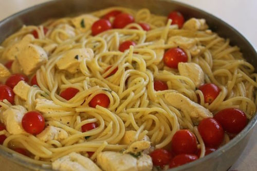 Pasta in Garlic Gravy for this Fantastic Friday