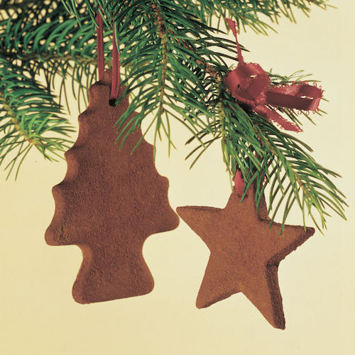 Tips for Making Cinnamon-Applesauce Ornaments
