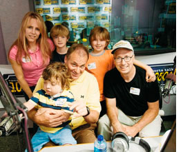 Evan Newport – All Around Me