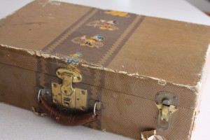 Does this 1930’s Suitcase Qualify for Disneyana Status?